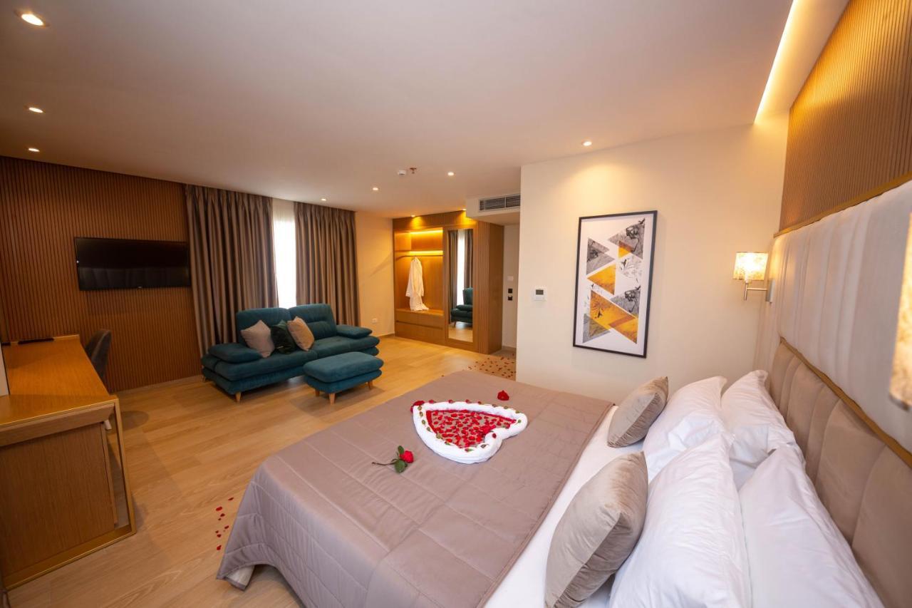 Merar Hotel Голем Екстер'єр фото