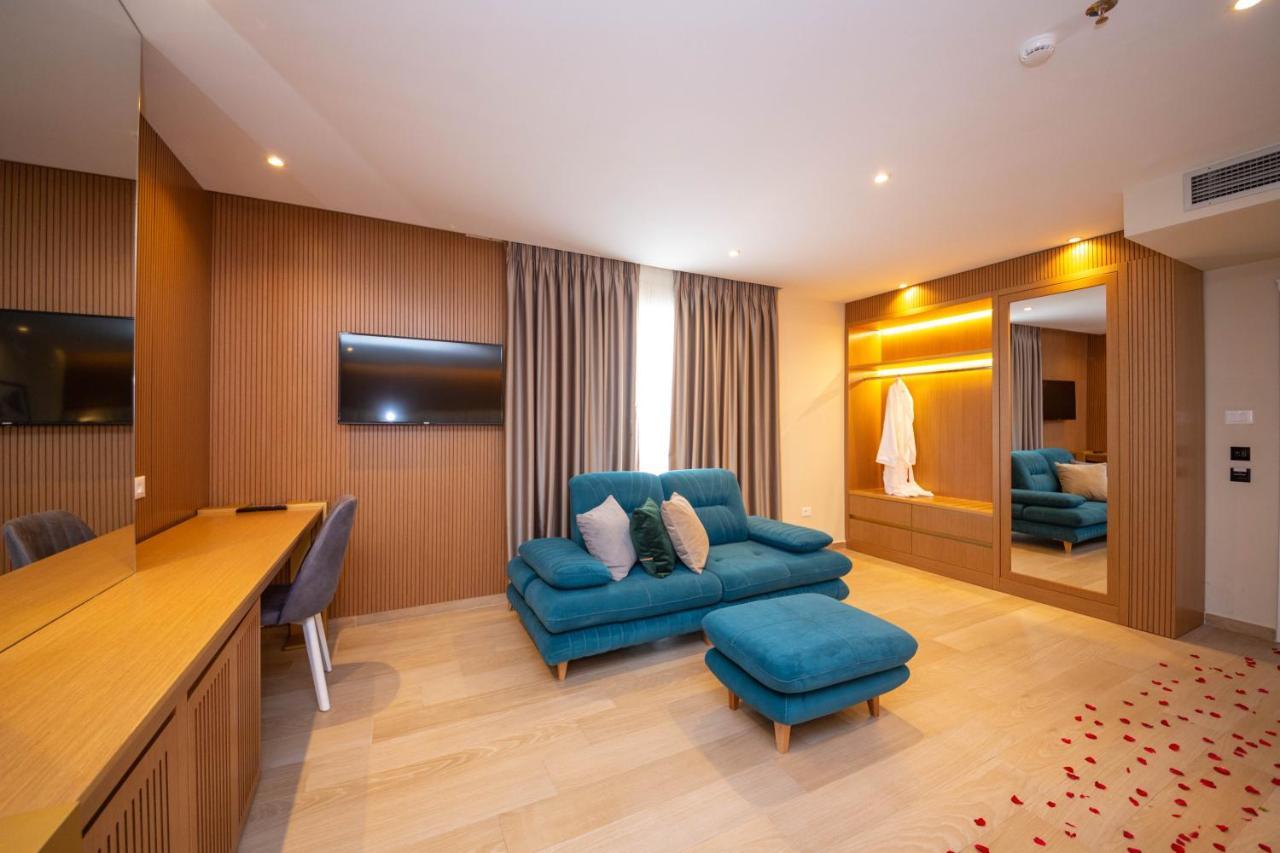 Merar Hotel Голем Екстер'єр фото