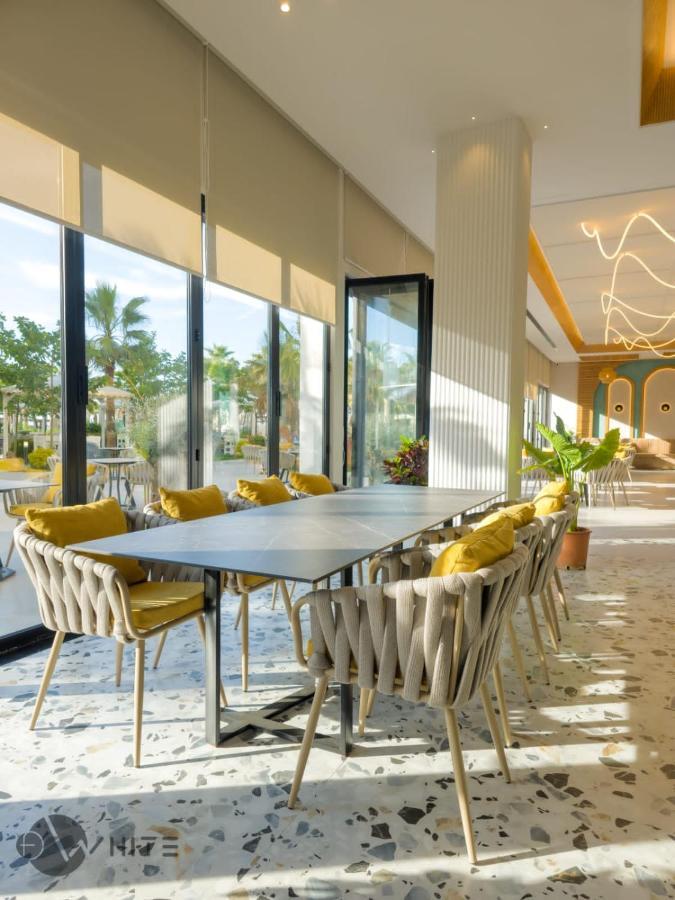 Merar Hotel Голем Екстер'єр фото